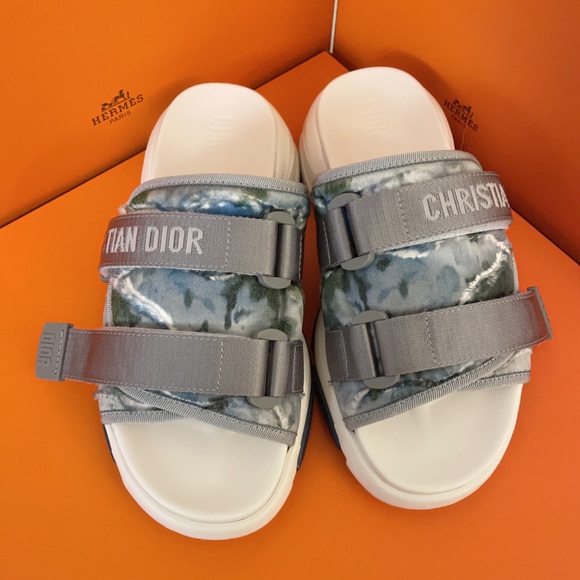 Dior Sandal - Picture 3 of 3